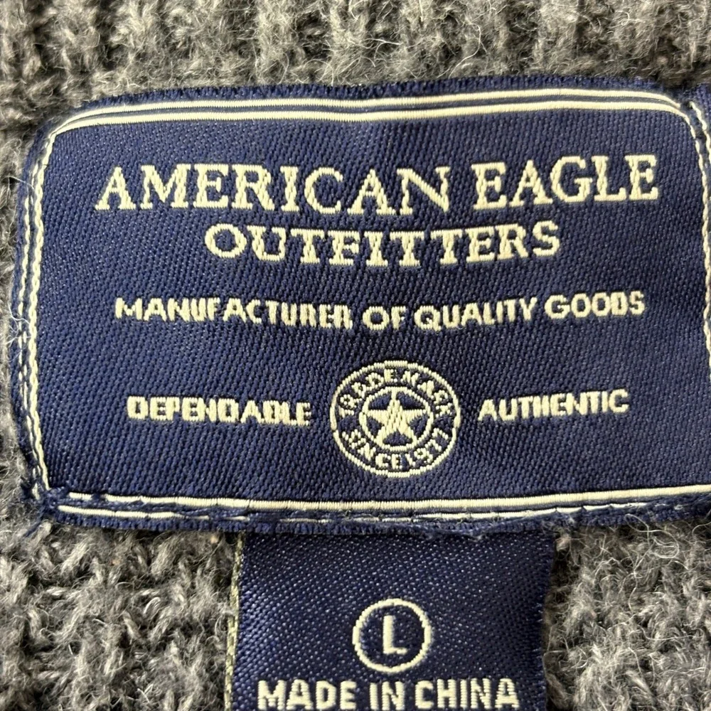American Eagle Men Sweater Large Grey Striped V-Neck Waffle Knit Vintage 90s Y2K